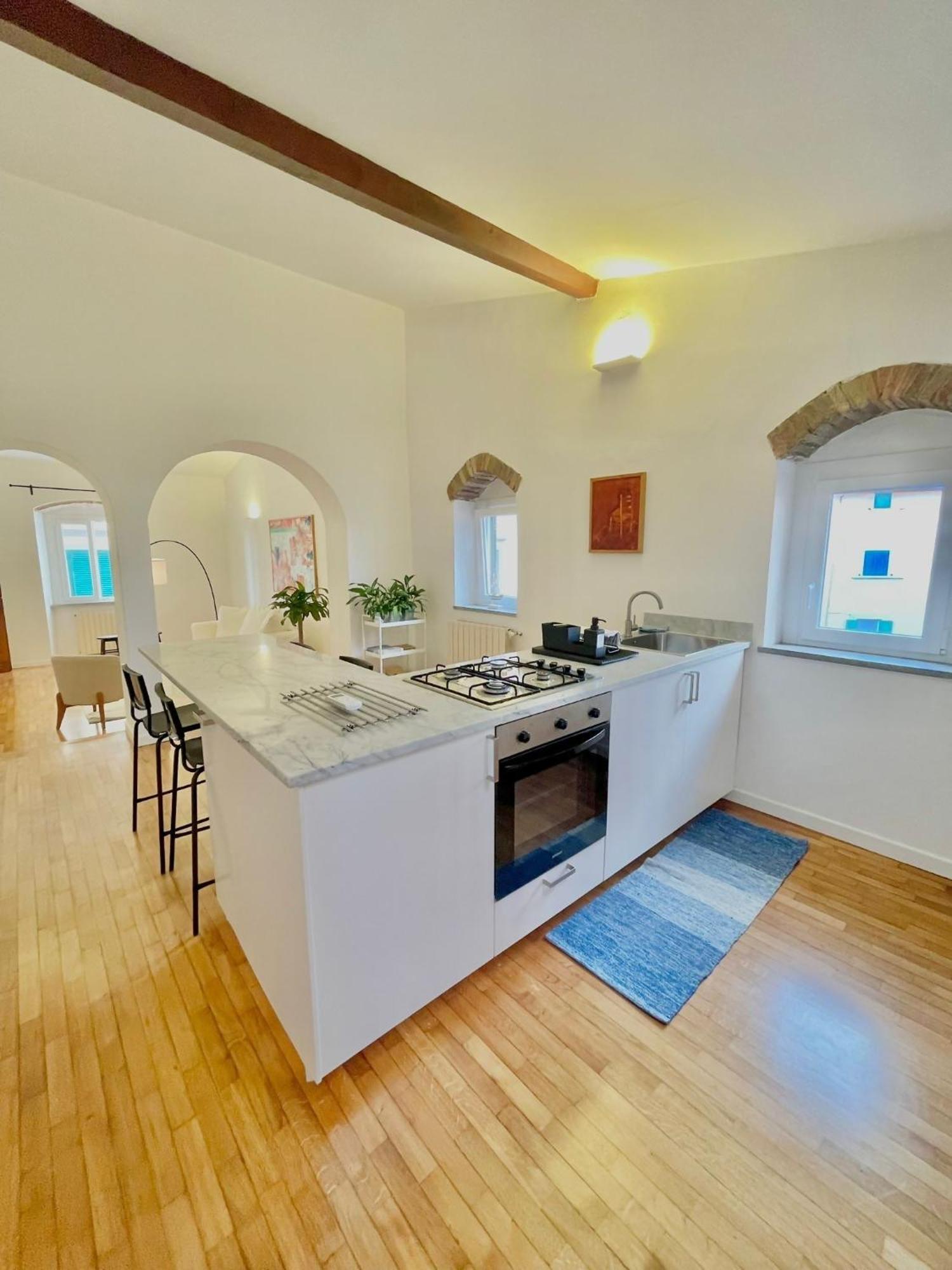 Susannas Lovely New Apartment Ливорно Екстериор снимка